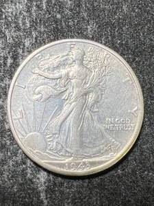 lot 08 image: 1943-D US WALKING LIBERTY HALF DOLLAR