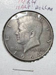 lot 28 image: 1964 US KENNEDY HALF DOLLAR