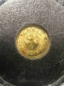 lot 29 image: HALF GRAM .999 FINE GOLD MONARCH METALS ROUND IN AIRTITE