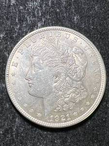 lot 61 image: 1921 US MORGAN SILVER DOLLAR UNC