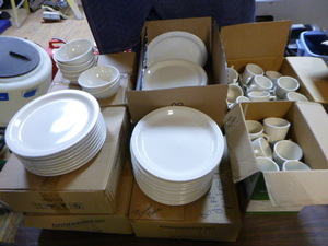 lot 37 image: White Dishware