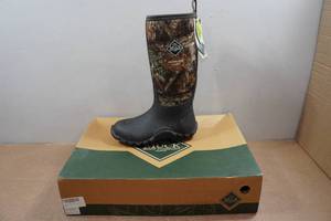 lot 19 image: Muck Boots Mens Fieldblazer Classic Fleece Boots - Size 5