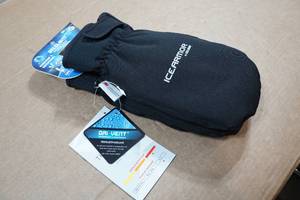 lot 38 image: Clam Ice Armor Delta Mitts - XL