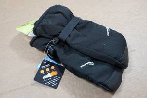 lot 42 image: Clam Ice Armor Youth Waterproof Mitts - 2XL