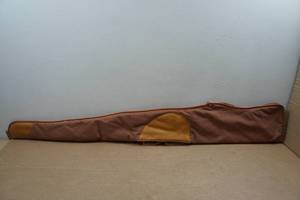 lot 85 image: Moose Brand 48 Long Gun Case