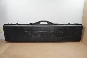 lot 86 image: 2-Gun Padded 52 Lockable Long Gun Hard Case