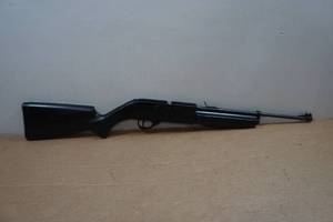 lot 90 image: Crosman 763 Pumpmaster Pellet or BB Repeater
