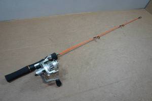 lot 95 image: Dave Genz Clam Ice House Ice Rod & Reel Combo