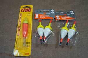lot 99 image: Slip Floats and Lighted Bobber