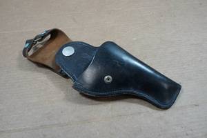 lot 165 image: Leather Pistol Holster