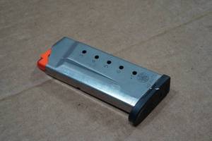 lot 1R image: Smith & Wesson .45 ACP Magazine for M&P Pistol