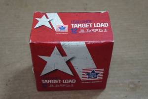 lot 213 image: 25 Stars and Stripes 12 Gauge 2-34Lead 8 Shot Shotshells