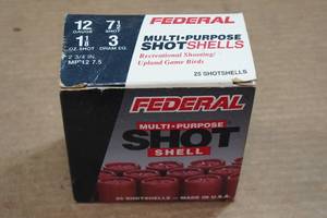 lot 215 image: 25 Federal 12 Gauge 2-34 7-12 Shot Shotshells
