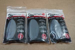 lot 80C image: 3 Amend 2 20 Round AR Magazines