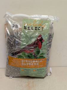 lot 29 image: NEW MELODY SELECT BY MORNING SONG BIRD SNACK SUPREME 30LB BAG