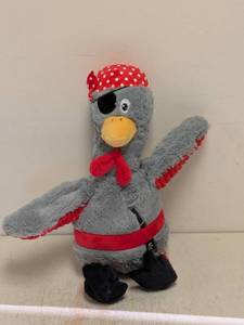 lot 51 image: NEW THINK DOG CHICKEN PIRATE DOG TOY