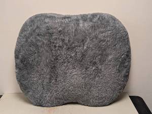 lot 62 image: NEW KIRKLAND SIGNATURE AERO CLOUD PILLOW BED (GRAY)