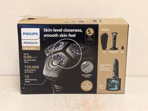 lot 113 image: PHILIPS NORELCO SHAVER 8000