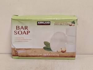 lot 124 image: KIRKLAND SIGNATURE BAR SOAP 15PK