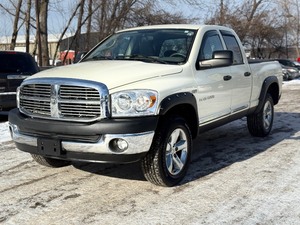 lot 1 image: 2007 DODGE RAM 1500 SLT 4x4  1 Owner  No Accidents (NO RESERVE)