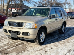 lot 9 image: 2005 FORD EXPLORER XLT 100k Miles  4x4  No Accidents (NO RESERVE)