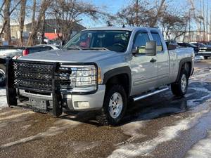lot 10 image: 2011 CHEVROLET SILVERADO 1500 LT 2 Owner  4x4 (NO RESERVE)