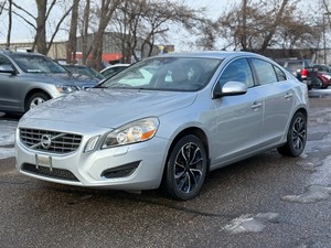 lot 9 image: 2012 VOLVO S60 T5 1 Owner  131k Miles (NO RESERVE)