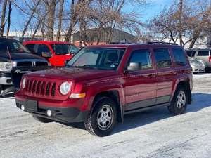 lot 26 image: 2013 JEEP PATRIOT SPORT 4x4  2 Owner (NO RESERVE)