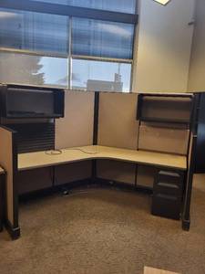 lot 38 image: Herman Miller 3-Person Workstation Cubicle 120-Degree Layout with Acoustic Panels & Roll-Top Desk Wall Unit