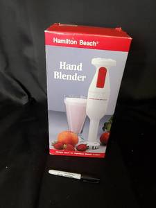 lot 5 image: Hamilton Beach Hand Blender