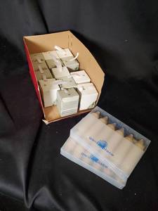 lot 18 image: Garden Place Ornament Candles Gift Set - Holiday Village Design