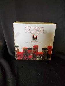 lot 33 image: Cylinder Candle Holders - Glass Decorative Set