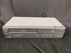 lot 35 image: Magnavox 4-Head VHS Hi-Fi VCR