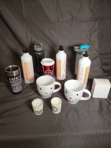 lot 46 image: Monogram Canvas Handbag with Louis Vutton Design- Holiday Candles, Mugs & Accessories Lot