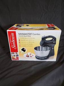 lot 57 image: Sunbeam MixMaster Combo Hand & Stand Mixer