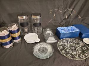 lot 65 image: Waterford Crystal and other Glassware Lot - Vases, Plates & Gift Boxes