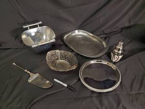 lot 83 image: Vintage Silver-Plated Serving Set - Filigree Openwork Basket, Oval Tray & Accessories