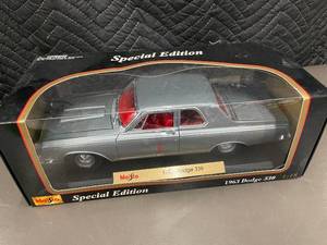 lot 42 image: Maisto 1963 Dodge 330 Special Edition 118 Die-Cast Car
