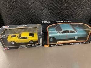 lot 57 image: Chevrolet Bel Air 1962 Special Edition 118 Die-Cast & Ford Mustang Boss 429 1970 124