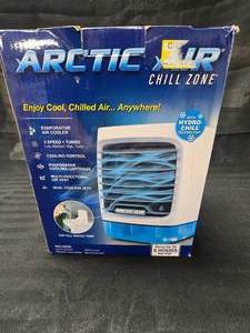 lot 18 image: Arctic Air Mini Air Cooler with Night Light