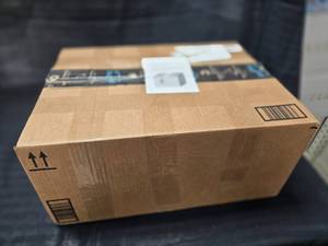 lot 35 image: Resellers Lot, Over $300 Dollars Worth of Assorted Electronic Accessories