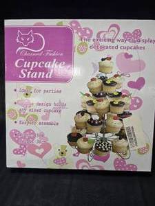 lot 42 image: Charmed Fashion Cupcake Stand