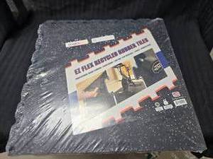 lot 71 image: Pack of Ez Flex rubber Tiles