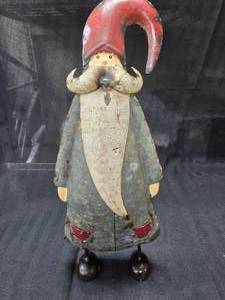 lot 127 image: Set of 4 Various Size Painted Santas