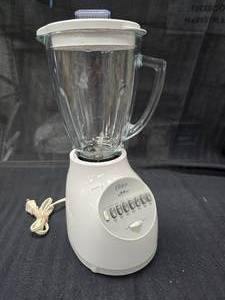 lot 132 image: Oster 14 speed Blender