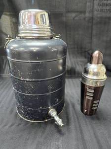 lot 139 image: Vintage Stanley Thermal Jug and Cocktail Mixer