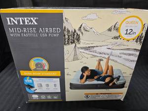 lot 160 image: Intex mid-rise Airbed with fast fill pump Queen 12