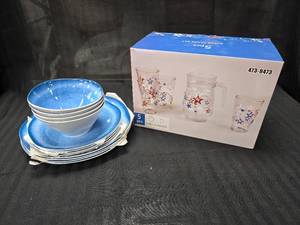 lot 164 image: 5 pc Star Glassware Set and set Of Blue plates
