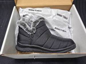 lot 170 image: Northtown Winter Boots Sz Med In Black