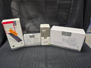lot 226 image: Google Nest Security 3-in-1 Flood Light, Wireless Chime, Solar Panel and Anti Theft Camera Mounts